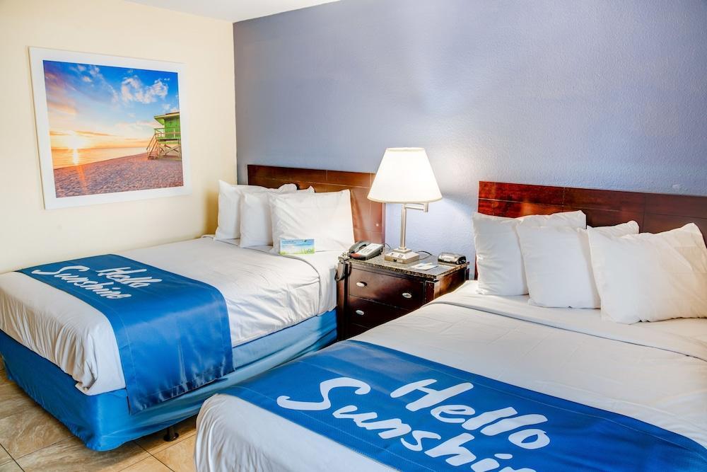 Days Inn By Wyndham St. Petersburg / Tampa Bay Area Pinellas Park Exteriör bild