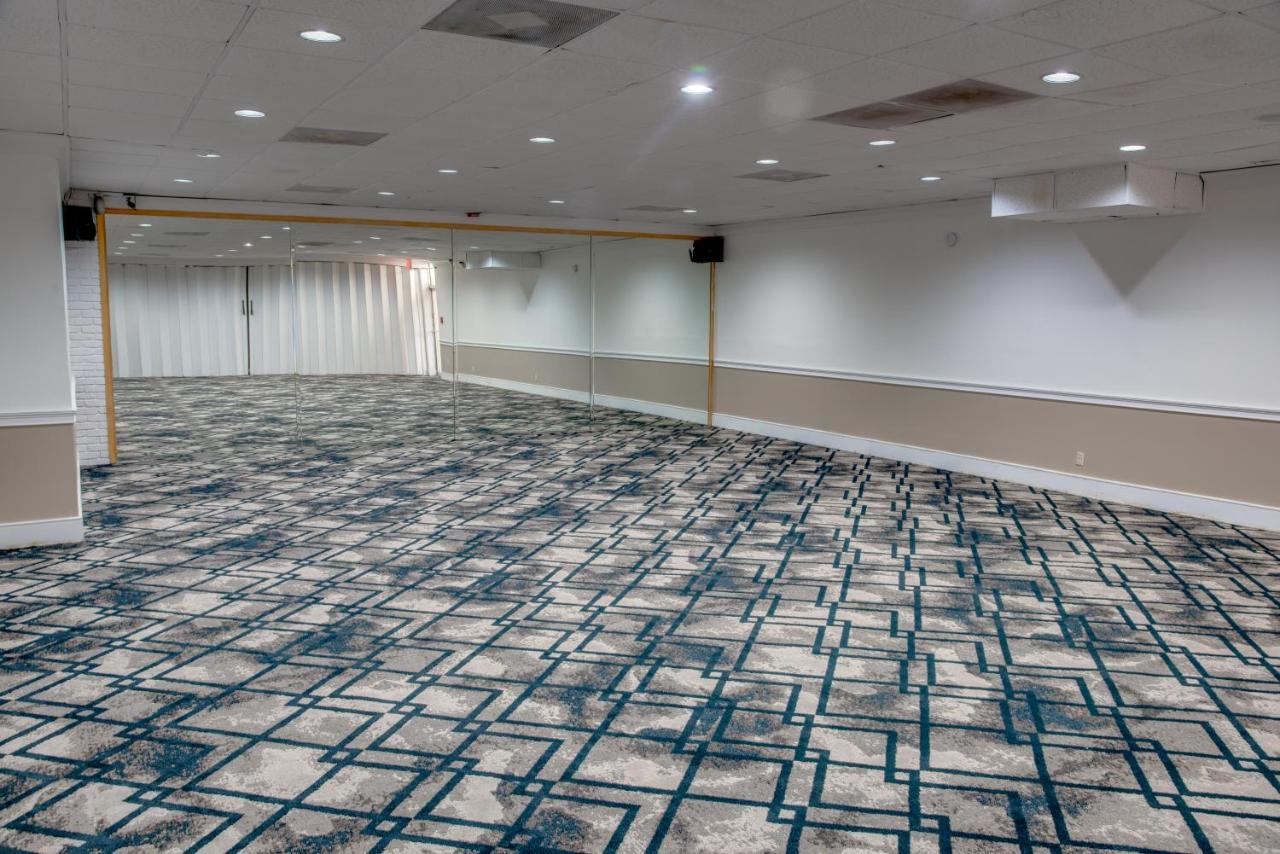 Days Inn By Wyndham St. Petersburg / Tampa Bay Area Pinellas Park Exteriör bild