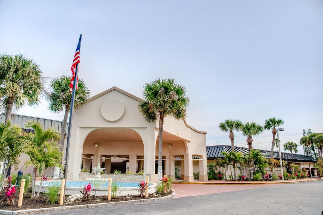 Days Inn By Wyndham St. Petersburg / Tampa Bay Area Pinellas Park Exteriör bild